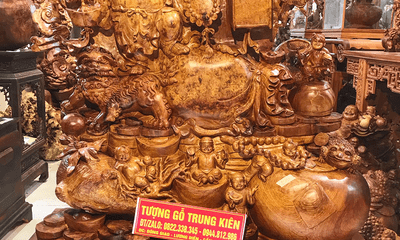 Quyền lợi tiêu dùng - Làm tượng Phật gỗ luôn được chú trọng tại cơ sở sản xuất tượng gỗ Trung Kiên