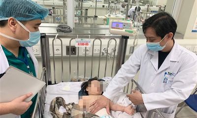 Tin tức mới nhất sức khỏe bé gái 2 tuổi rơi từ tầng 12 chung cư ở Hà Nội