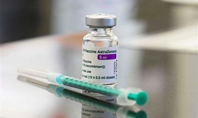 AstraZeneca: Vaccine ngừa COVID-19 của hãng không tăng nguy cơ đông máu