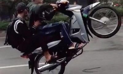 Hà Nội: Xử phạt nam thanh niên “bốc đầu” xe máy, khoe lên TikTok