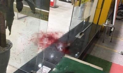 Nam Định: Nam thanh niên bị truy sát tử vong ngay trước cửa hàng viễn thông