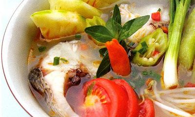 Canh chua cá hồi bổ dưỡng, thơm ngon cho bữa cơm cuối tuần