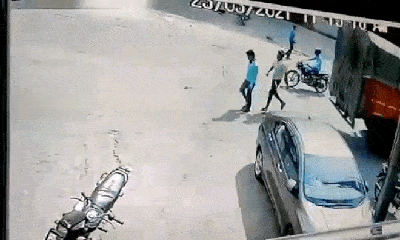 Video: Nam thanh niên bị siết cổ tới bất tỉnh, cướp điện thoại ngay trên đường