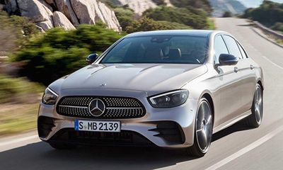 Bảng giá xe ô tô Mercedes mới nhất tháng 4/2021: Mercedes-Benz E-Class 2021 chính thức trình làng với giá từ 2,31 tỷ đồng 