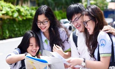 Toàn bộ học sinh lớp 12 tại Hà Nội sắp phải làm bài thi khảo sát