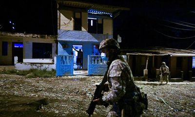 Quân đội Colombia đụng độ phiến quân FARC, 15 người thiệt mạng