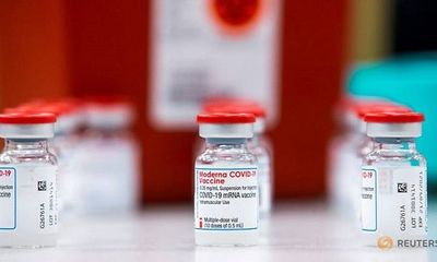 WHO đưa vaccine ngừa COVID-19 của Moderna vào sử dụng khẩn cấp