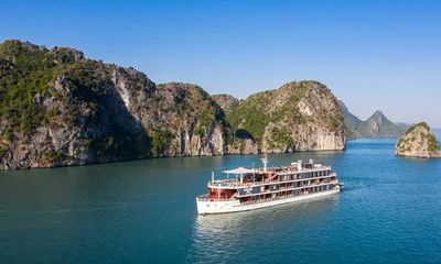 Quảng Ninh: Cách ly 182 người trên du thuyền 5 sao ở vịnh Hạ Long