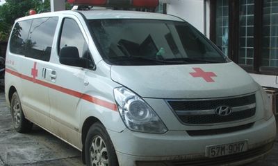  Vụ xe cứu thương chở tê tê: Xe của bệnh viện, gắn biển số giả 