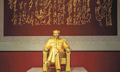 Trung Quốc đúc tượng vàng mừng sinh nhật Mao Trạch Đông
