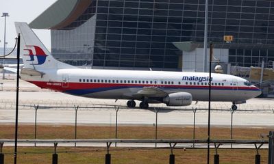 Một máy bay Malaysia mất tích, 9 nước kiếm tìm