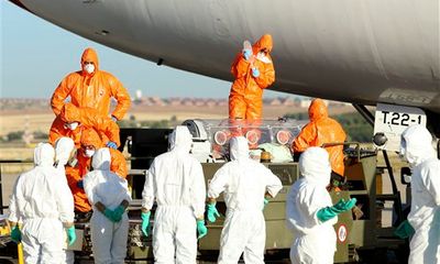 Virus Ebola “tấn công” châu Âu