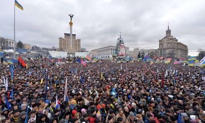 Phe biểu tình đòi giải tán chính phủ Ukraine