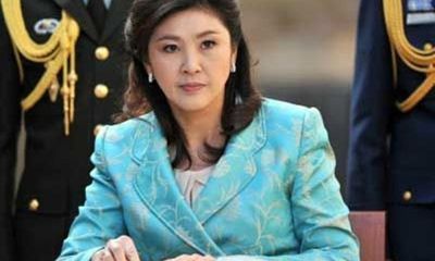 Thủ tướng Thái Lan hứng chịu “hai mũi giáp công”