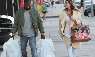 Kim Kardashian được Kanye tặng túi xách triệu USD cực độc