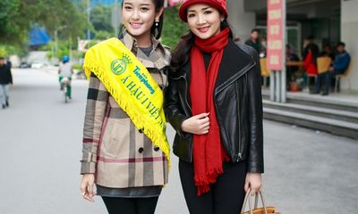 Á hậu Huyền My cùng Hoa hậu đền Hùng Giáng My đi từ thiện