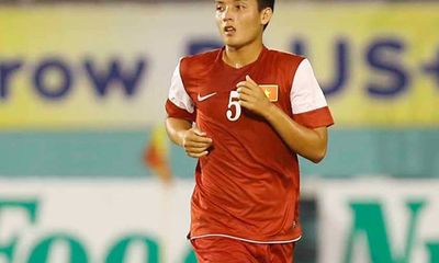 Phạm lỗi thô bạo, Văn Khánh bị loại khỏi U19 Việt Nam