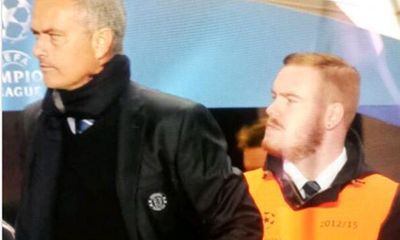 Sốc: Rooney thành nhân viên của Chelsea?