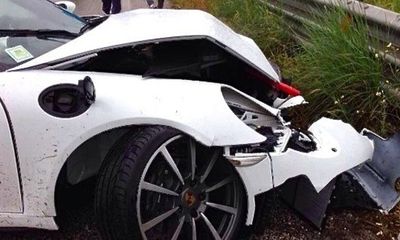 Tai nạn kinh hoàng khiến siêu xe 10 tỷ đồng của Henrique nát bét