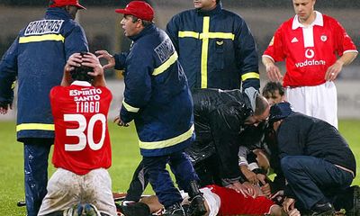 Tiền đạo Benfica bất ngờ tử vong sau khi nhận thẻ vàng