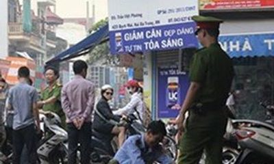 Hà Nội: Mẫu thuẫn lúc uống trà đá, xe ôm giết đồng nghiệp