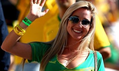 Nhan sắc xinh đẹp của cổ động viên Brazil mùa World Cup