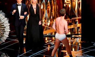 Oscar 2015: Harris gây sốc khi mặc quần lót dẫn chương trình