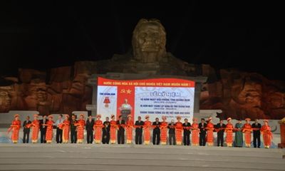 Miền Trung - Khánh thành tượng đài Mẹ Việt Nam Anh hùng cao 18m