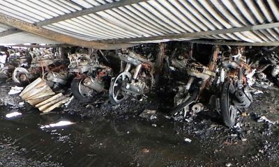 Vụ cháy gần 300 xe máy: Ông chủ bãi giữ xe khóc lo đền bù