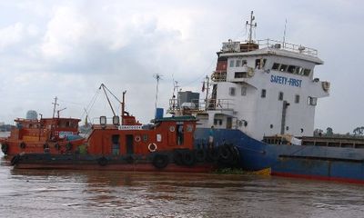 Tàu trọng tải 2000 tấn đâm vào đá ngầm trên sông Đồng Nai
