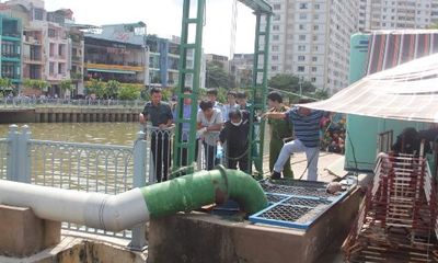 TP HCM: Xác chết bốc mùi trên kênh Nhiêu Lộc- Thị Nghè