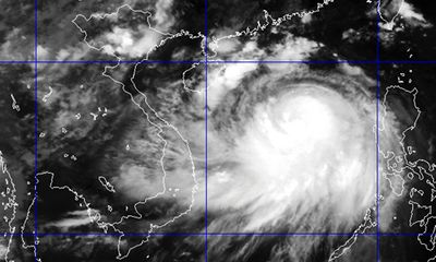 Cập nhật tin bão mới nhất: Bão Thần Sấm cách Móng Cái 290km