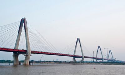 Hợp long cây cầu bắc qua sông Hồng dài nhất Hà Nội