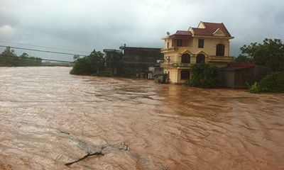 Quảng Ninh: Tràn đập, thị trấn Đầm Hà chìm trong nước