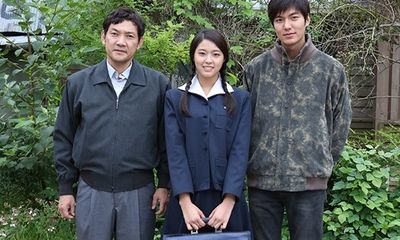 Tiết lộ ảnh gia đình của Lee Min Ho trong 