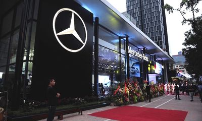 Mercedes-Benz và Haxaco khai trương showroom mới tại Hà Nội