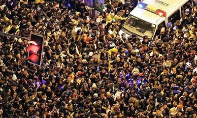 Hiện trường hỗn loạn vụ giẫm đạp kinh hoàng tại Thượng Hải