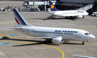 Máy bay Air France hạ cánh khẩn cấp xuống Nga