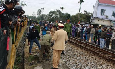 Thêm nạn nhân thiệt mạng khi băng qua đường sắt