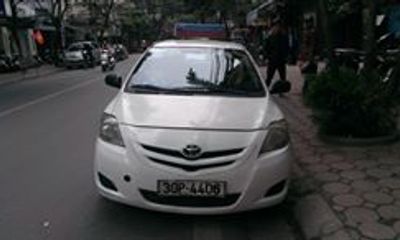 Tài xế taxi hất văng cảnh sát lên nắp cabo: Taxi Group lên tiếng
