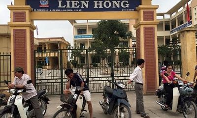 Hà Nội: Phụ huynh lẻn vào trường đánh 3 học sinh