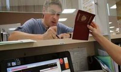 Miễn thị thực cho người VN ở ngước ngoài cùng thân nhân
