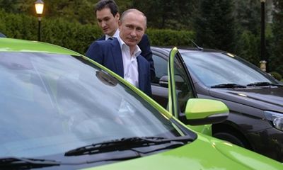 Vì sao Tổng thống Nga hứng thú với xe giá rẻ Lada Vesta?