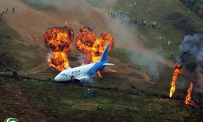 Máy bay bốc cháy dữ dội sau khi gặp nạn ở Uruguay
