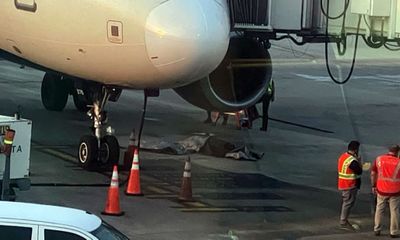 Nhân viên sân bay thiệt mạng vì bị cuốn vào động cơ máy bay