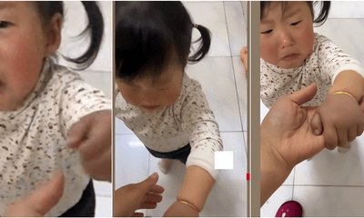 Con gái 2 tuổi khóc thét kêu cứu, người mẹ kiểm tra thì sững sờ khi thấy thứ trên tay đứa trẻ