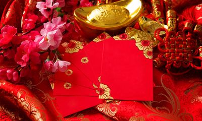 Vì sao màu đỏ lại trở thành biểu tượng của may mắn vào dịp Tết của người Việt?