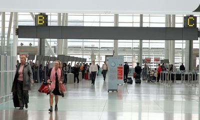 Lô hàng trị giá gần 15 triệu USD biến mất bí ẩn tại sân bay Canada