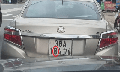 Hà Tĩnh: Xử phạt nữ tài xế dán băng dính lên biển số ô tô để né phạt nguội