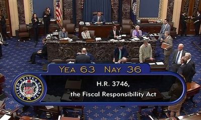 Thượng viện Mỹ thông qua dự luật đình chỉ trần nợ